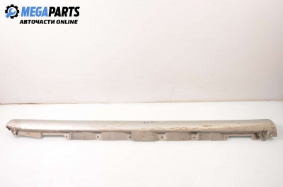 Праг за Toyota Avensis Liftback II (04.2003 - 11.2008), хечбек, позиция: дясна