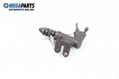 Долна помпа за съединител за Mazda 626 V Station Wagon (01.1998 - 10.2002)
