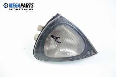 Мигач за Toyota Avensis Station Wagon I (09.1997 - 02.2003), комби, позиция: дясна