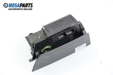 Пепелник за Ford Focus II Hatchback (07.2004 - 09.2012)