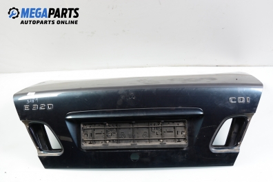 Заден капак за Mercedes-Benz E-Class Sedan (W210) (06.1995 - 08.2003), седан