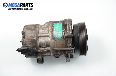 Компресор климатик за Volkswagen Golf IV Hatchback (08.1997 - 06.2005) 1.6, 100 к.с., № 1J0 820 803 F