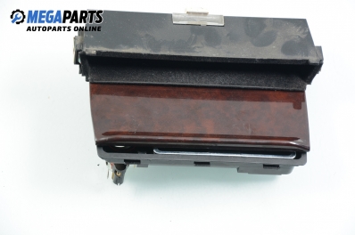 Пепелник за Audi A8 Sedan I (03.1994 - 12.2002)