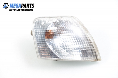 Мигач за Volkswagen Passat Variant B5 (05.1997 - 12.2001), комби, позиция: дясна